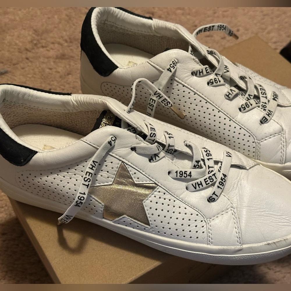 GUC Vintage Havana Gadol Ro sneaker with gold star size 7.5
